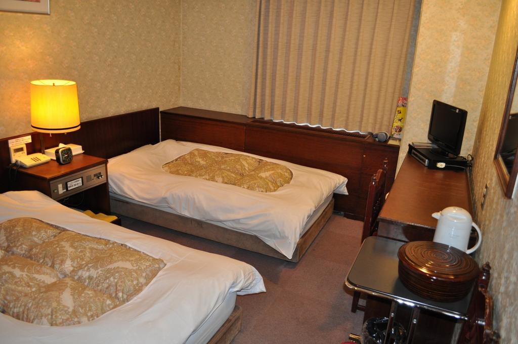 Hotel Los Inn Kochi Стая снимка