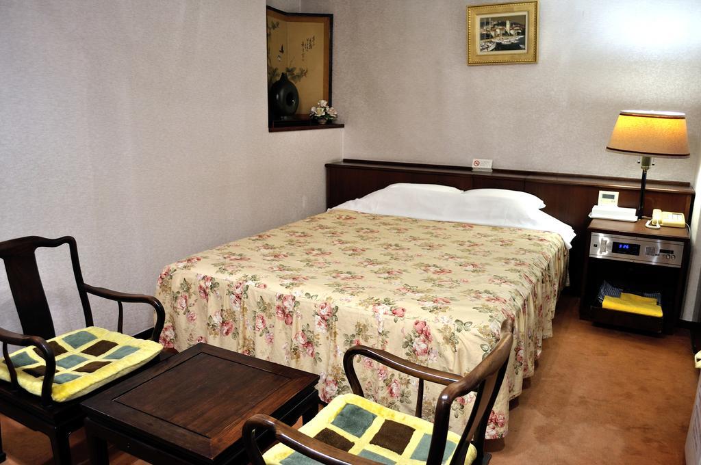 Hotel Los Inn Kochi Стая снимка