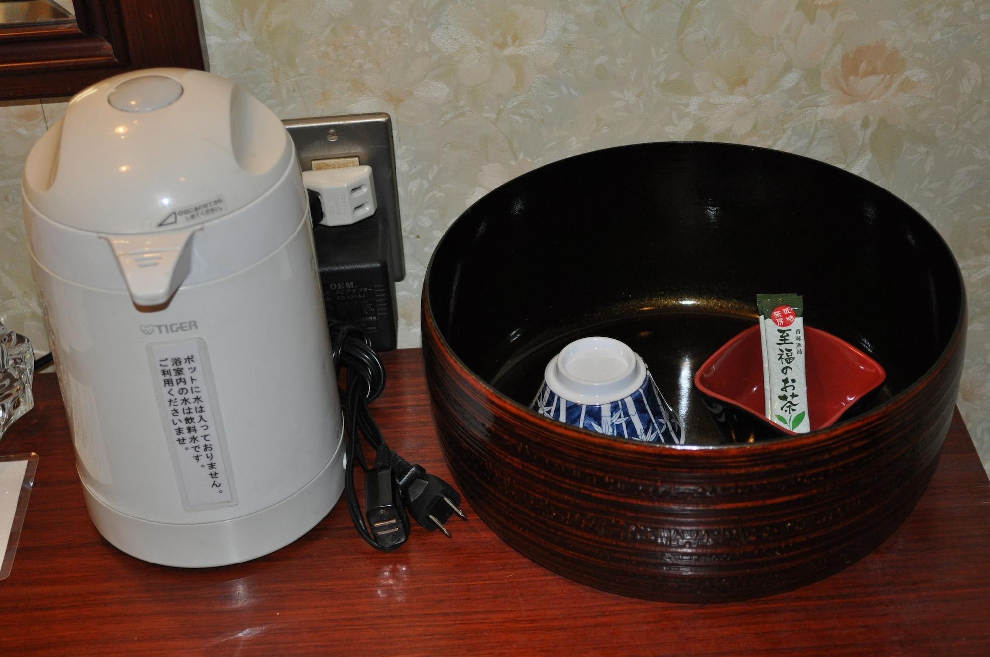 Hotel Los Inn Kochi Екстериор снимка